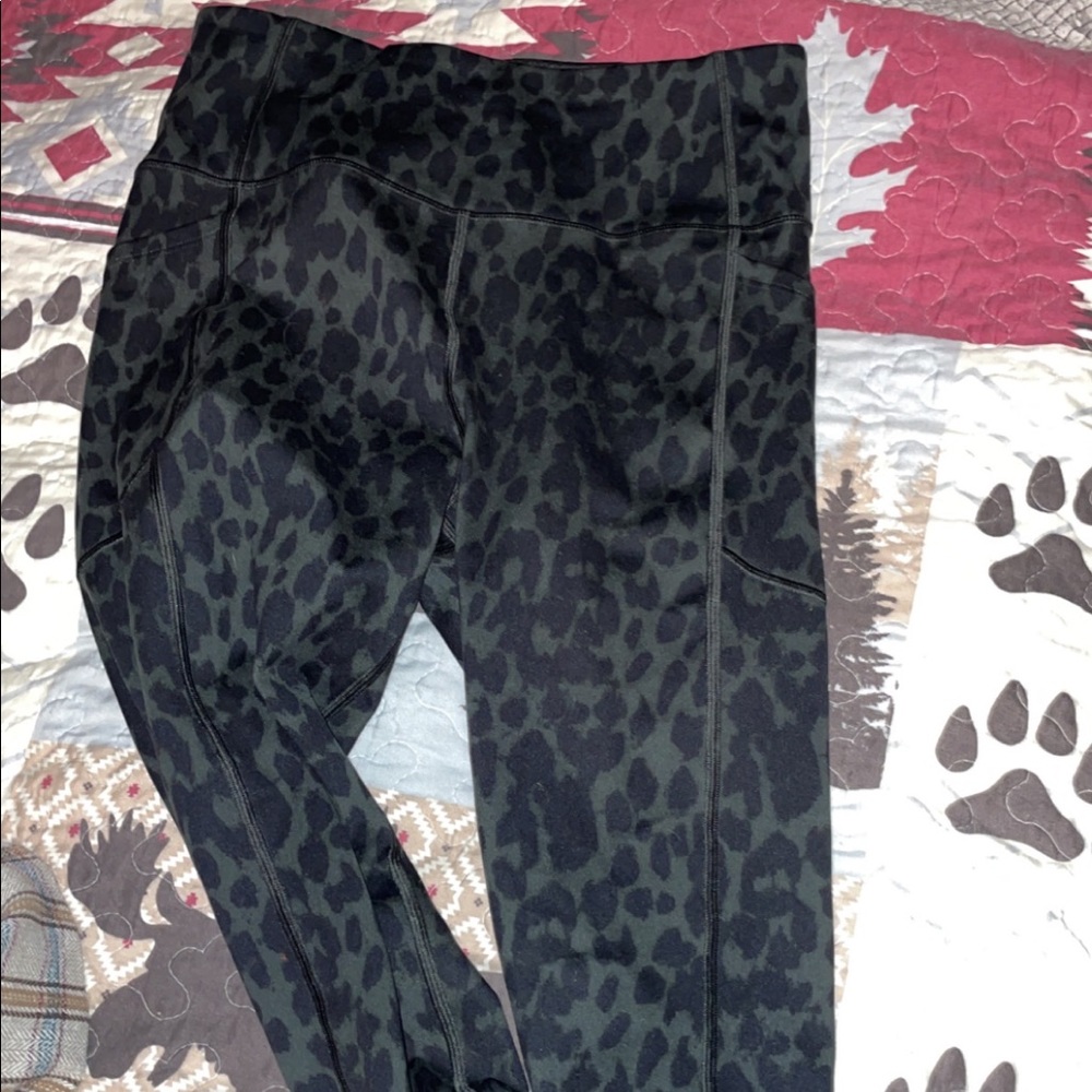 VICTORIA SECRET LEGGINGS